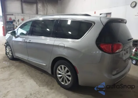 2017 Chrysler Pacifica Touring-L из США, поврежденный, VIN 2C4RC1BG4HR811476